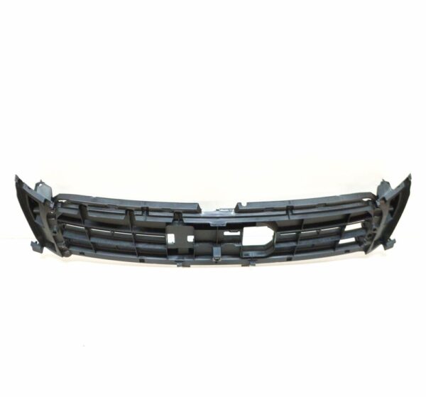4G8807233C - NEW AUDI A7 SPORTBACK 4G8 FRONT BUMPER CENTER CLOSING ELEMENT 4G8807233C