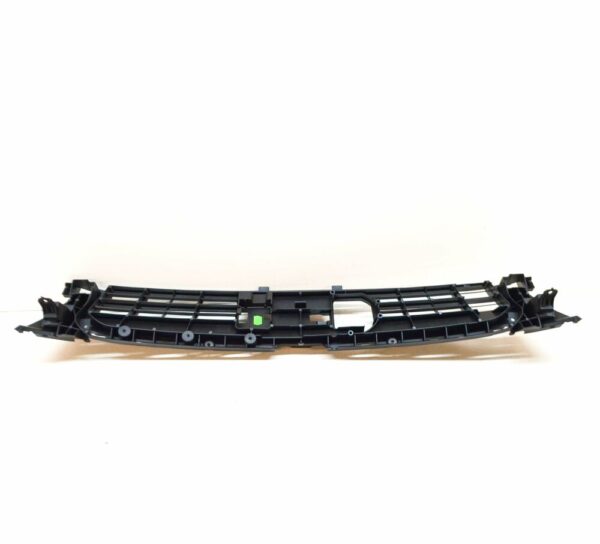 4G8807233C - NEW AUDI A7 SPORTBACK 4G8 FRONT BUMPER CENTER CLOSING ELEMENT 4G8807233C