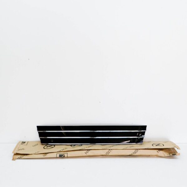 4G8807287JT94 - NEW AUDI A7 SPORTBACK 4G8 FRONT LICENSE PLATE HOLDER 4G8807287JT94 ORIGINAL