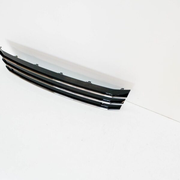 4G8807287JT94 - NEW AUDI A7 SPORTBACK 4G8 FRONT LICENSE PLATE HOLDER 4G8807287JT94 ORIGINAL