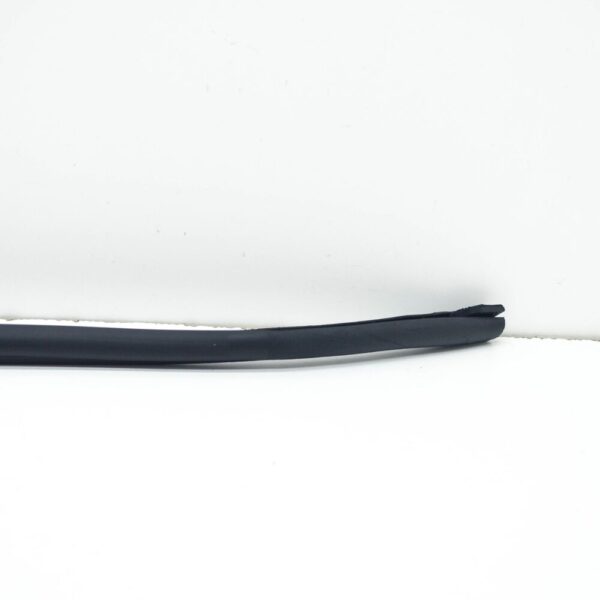 4G8839717 - NEW AUDI A7 SPORTBACK 4G FRONT LEFT OUTER DOOR SEAL 4G8839717