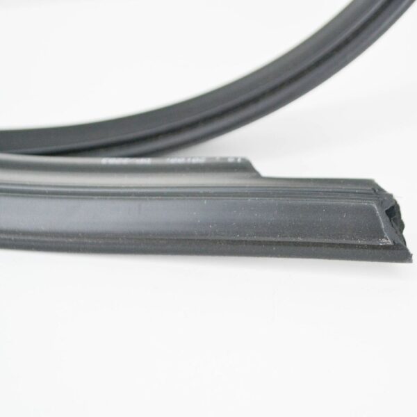 4G8854543A - NEW AUDI A7 4G LEFT SIDE ROOF MOLDING SEAL 4G8854543A