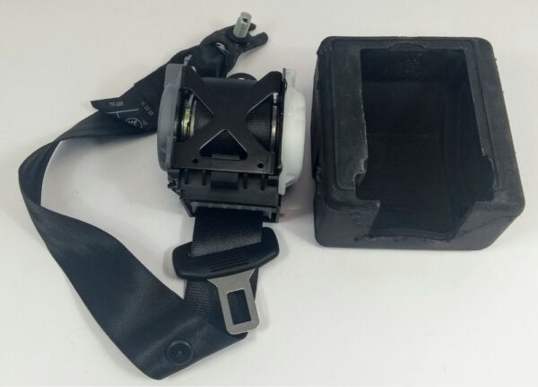 4G8857805GV04 - NEW AUDI A6 AVANT C7 REAR THREE POINT SEAT BELT 4G8857805GV04 GENUINE