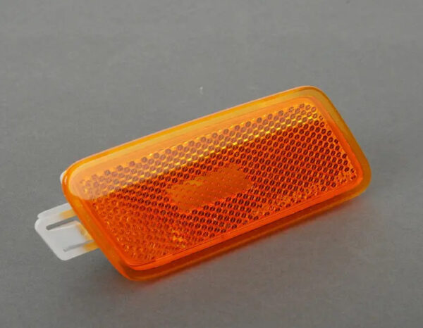 4G8945072 - NEW AUDI A7 SPORTBACK 4G FRONT RIGHT SIDE MARKER LIGHT 4G8945072 ORIGINAL