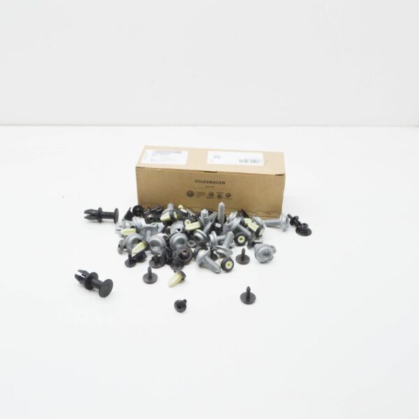 4K0098646 - AUDI A6 C8 UNDERBODY FIXING BOLTS SET 4K0098646 NEW GENUINE
