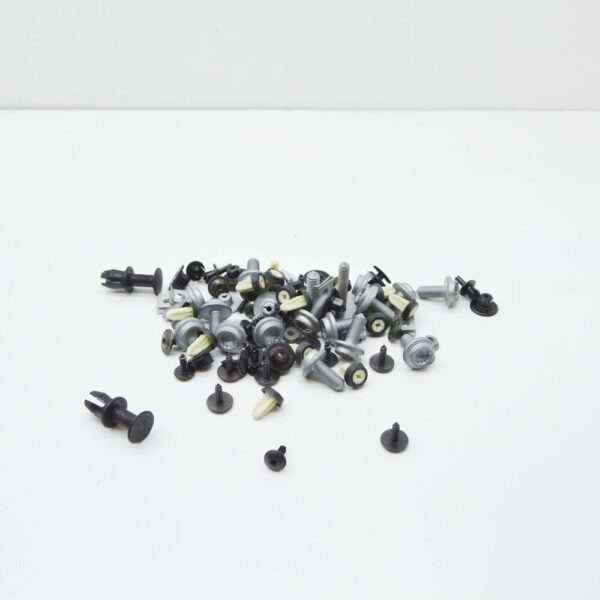 4K0098646 - AUDI A6 C8 UNDERBODY FIXING BOLTS SET 4K0098646 NEW GENUINE