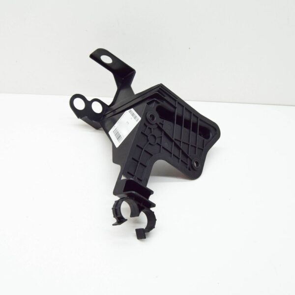4K0145879R - NEW AUDI A6 4A C8 ENGINE COOLANT PUMP BRACKET 4K0145879R ORIGINAL