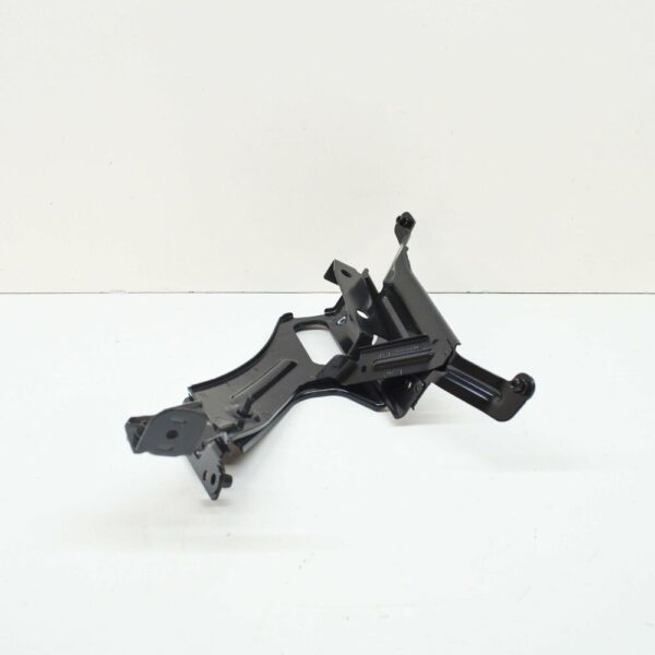 4K0821131 - NEW AUDI A6 C8 FRONT LEFT FENDER WING HOLDER BRACKET 4K0821131
