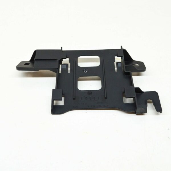 4K0907462A - NEW AUDI A6 C8 REAR RIGHT LANE CHANGE ASSIST CONTROL RETAINER 4K0907462A