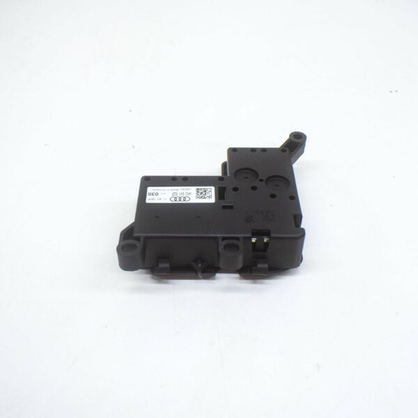 4K0941828 - NEW AUDI A6 C8 FRONT RIGHT LOWER FUSE BOX 4K0941828