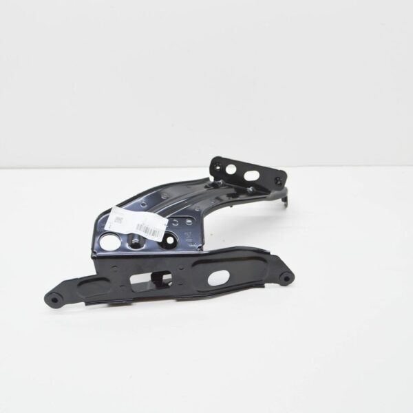 4K8821131B - NEW AUDI A7 4K8 FRONT LEFT FENDER HOLDER 4K8821131B