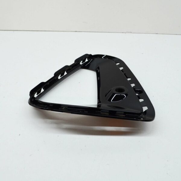 4KE121736CY9B - AUDI E-TRON GEN Front Bumper Right Air Guide Trim 4KE121736CY9B NEW GENUINE