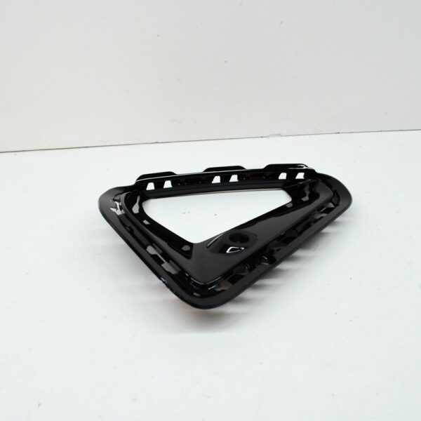 4KE121736CY9B - AUDI E-TRON GEN Front Bumper Right Air Guide Trim 4KE121736CY9B NEW GENUINE