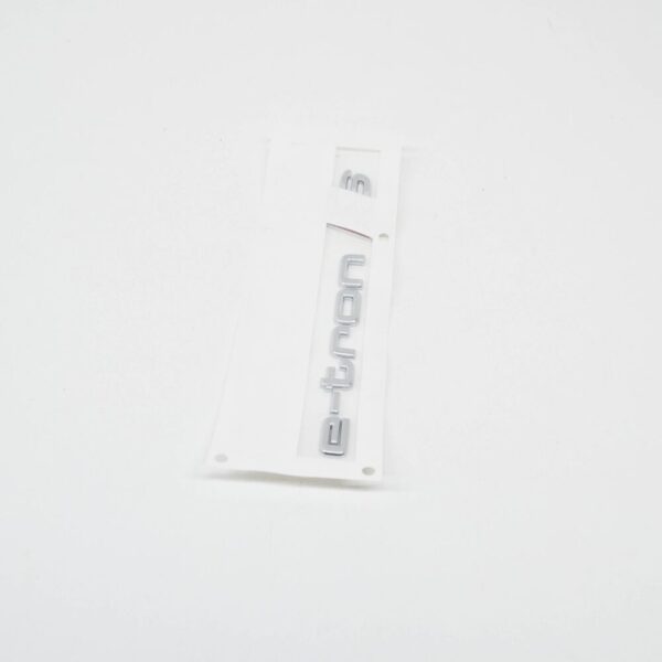 4KE8537353Q7 - NEW AUDI E-TRON SPORTBACK REAR TRUNK BOOTLID BADGE 4KE8537353Q7 ORIGINAL