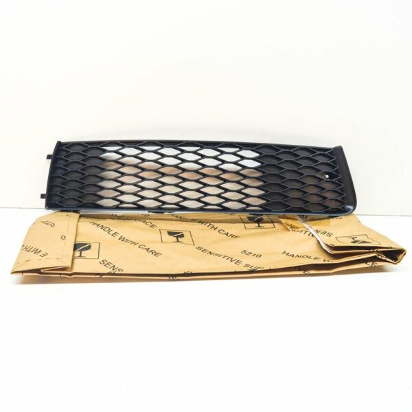 4L0807698B01C - NEW AUDI Q7 4L FRONT BUMPER RIGHT LOWER GRILLE 4L0807698B01C S-LINE 2012