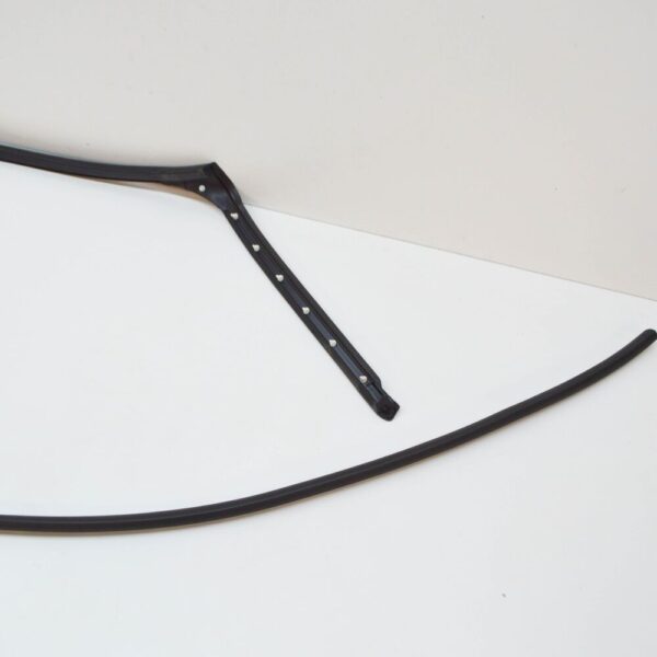 4L0839119D - NEW AUDI Q7 4L REAR LEFT SEAL FOR SILL PANEL 4L0839119D