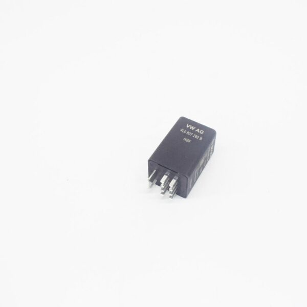 4L0907282B - NEW AUDI Q7 4L DIESEL GLOW PLUG CONTROLLER 4L0907282B