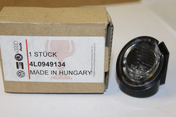 4L0949134 - NEW AUDI Q5 8R FRONT RIGHT MIRROR PERIPHERAL LIGHT 4L0949134 ORIGINAL