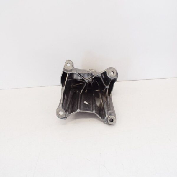 4M0199307CB - Audi Q7 4M Right Engine Bracket 4M0199307CB GENUINE NEW