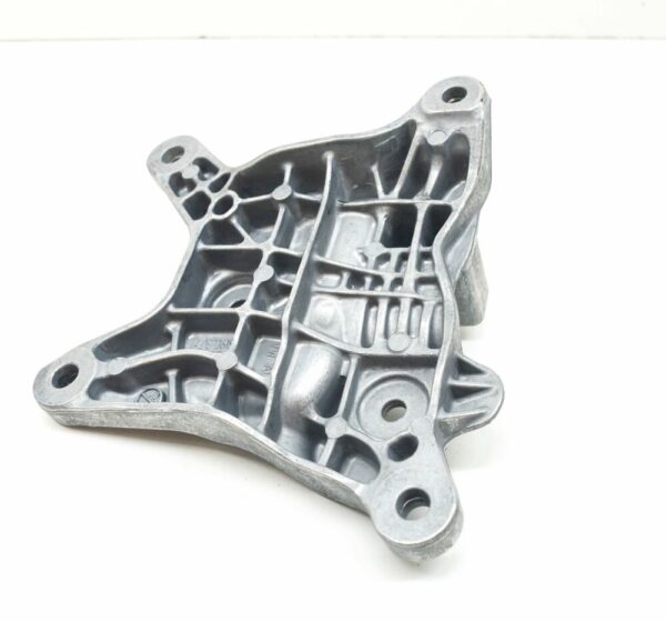 4M0399115P - NEW AUDI Q7 4M GEARBOX MOUNT BRACKET 4M0399115P