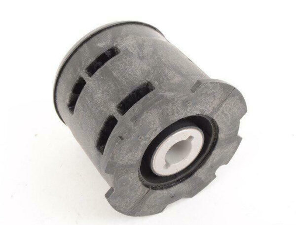 4M0599257R - NEW AUDI Q7 4M REAR CARRIER MOUNT BUSHING 4M0599257R ORIGINAL