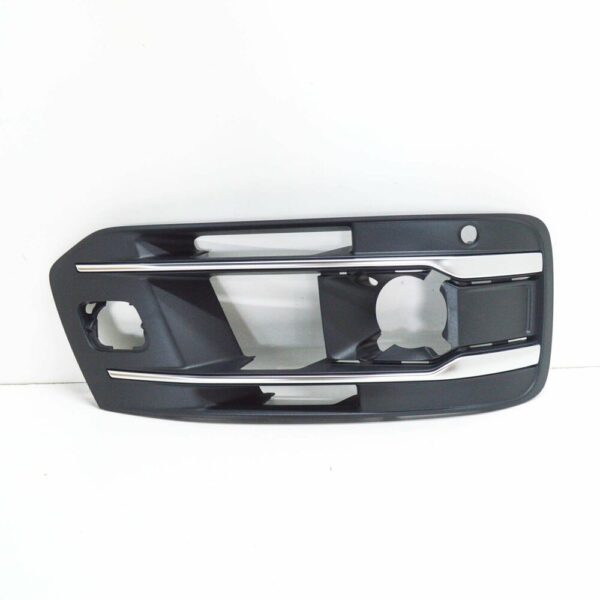 4M0807682AA - NEW AUDI Q7 4M FRONT BUMPER RIGHT FOG LIGHT GRILLE COVER 4M0807682AA4W3 OEM