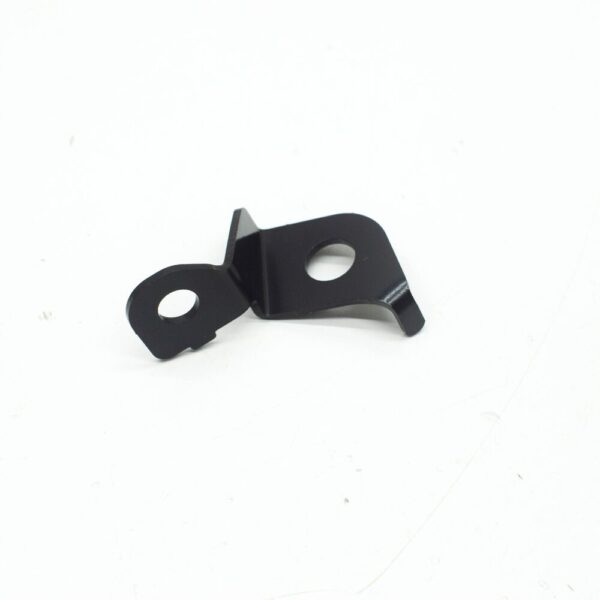 4M0821990A - Audi Q7 4M Front Right Wheelhousing Liner Bracket 4M0821990A NEW ORIGINAL