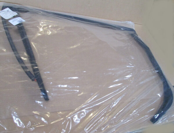 4M0839432B - Audi Q7 4M window guide rear right 4M0839432B NEW ORIGINAL