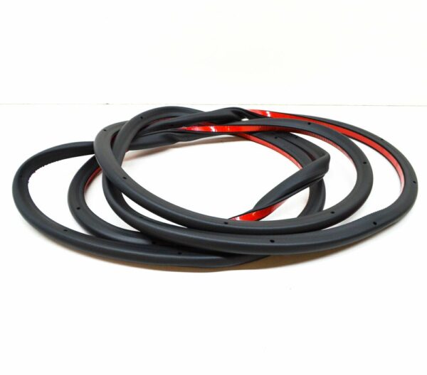 4M0839911C - NEW OEM AUDI Q7 4M REAR DOOR OUTER SEALING RUBBER 4M0839911C GENUINE