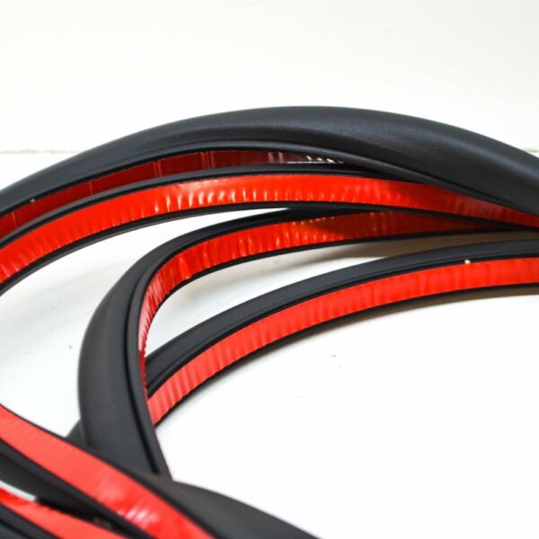4M0839911C - NEW OEM AUDI Q7 4M REAR DOOR OUTER SEALING RUBBER 4M0839911C GENUINE