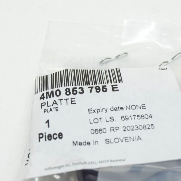 4M0853795E - Audi Q7 4M Halterung für Parkassistentkamera vorn 4M0853795E, Originalteil