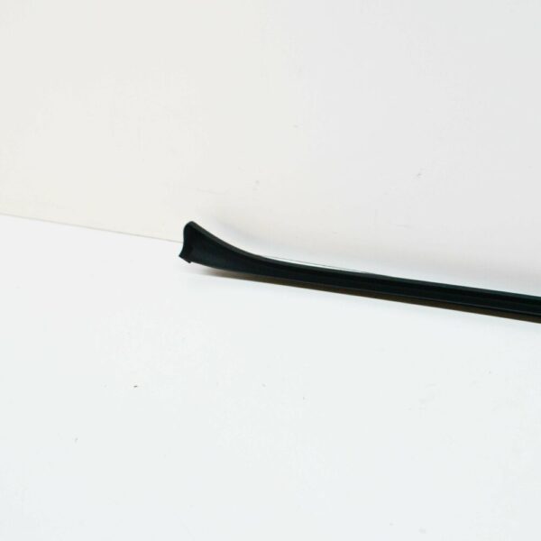 4M0854328B01C - NEW AUDI Q7 4M FRONT RIGHT WINDSHIELD WATER DEFLECTOR TRIM 4M0854328B01C