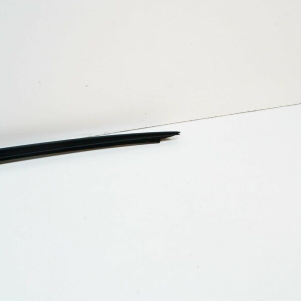 4M0854328B01C - NEW AUDI Q7 4M FRONT RIGHT WINDSHIELD WATER DEFLECTOR TRIM 4M0854328B01C
