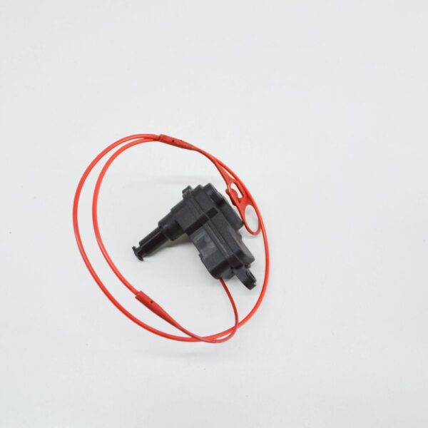 4M0862153B - NEW AUDI A6 C8 FUEL TANK COVER ACTUATOR MOTOR 4M0862153B ORIGINAL