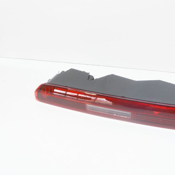 4M0945096A - Audi Q7 4M rear right bumper lower taillight 4M0945096A NEW ORIGINAL