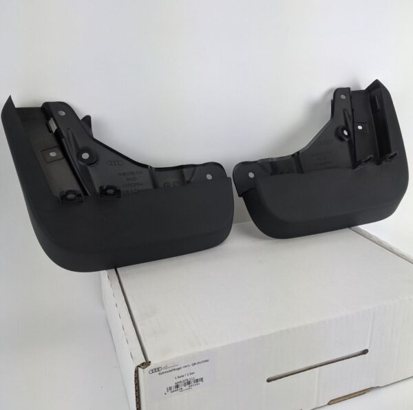 4M8075111 - NEW AUDI Q8 4MN FRONT MUDGUARDS 4M8075111 ORIGINAL