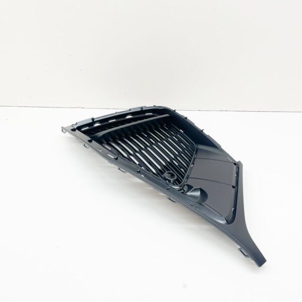 4M8807682ARU6 - NEW AUDI AUDI Q8 4MN AIR GUIDE GRILLE DARK CHROME MATT 4M8807682ARU6 19-19