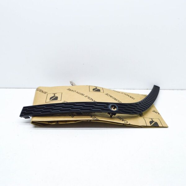 4M8807823A9B9 - NEW AUDI Q8 4MN REAR LEFT BUMPER COVER 4M8807823A9B9 ORIGINAL