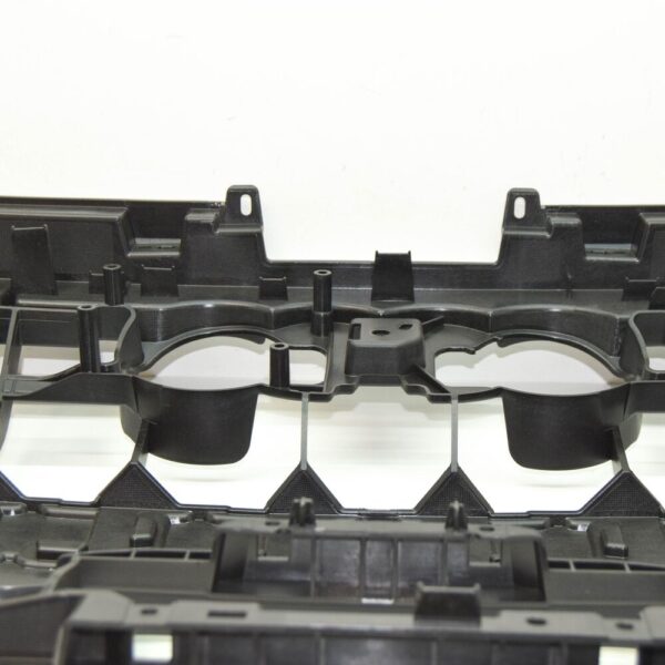 4N0807233D - NEW AUDI A8 4N FRONT BUMPER CENTER CLOSING ELEMENT 4N0807233D ORIGINAL