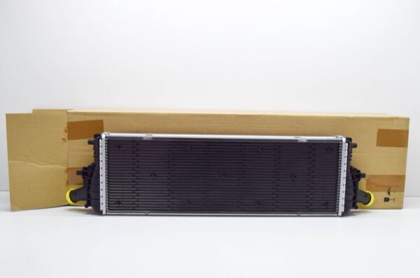 4S0121254B - NEW AUDI R8 4S CENTER ENGINE COOLER FOR COOLANT 4S0121254B ORIGINAL
