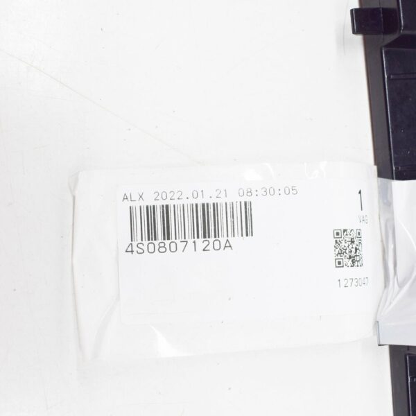4S0807120A - NEW AUDI R8 4S REAR RIGHT INNER BUMPER CLOSING ELEMENT 4S0807120A