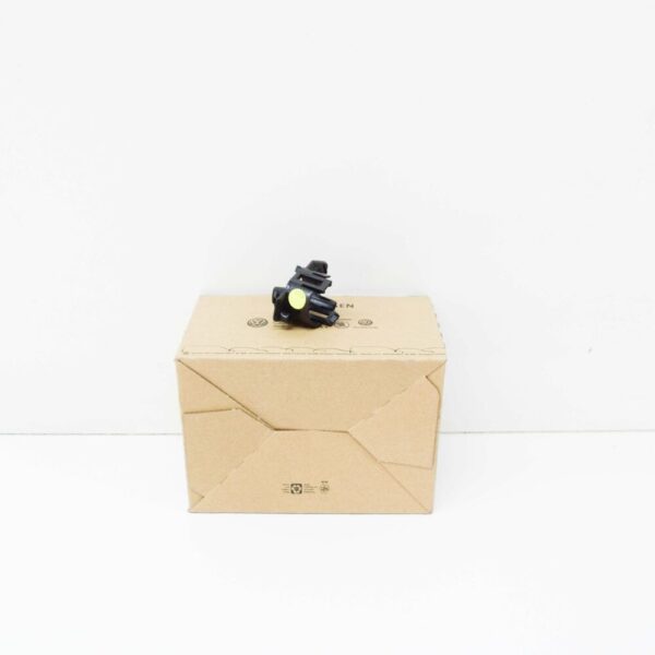4S0919291D - NEW AUDI R8 4S BRACKET ULTRASOUND SENSOR 4S0919291D 2018 ORIGINAL