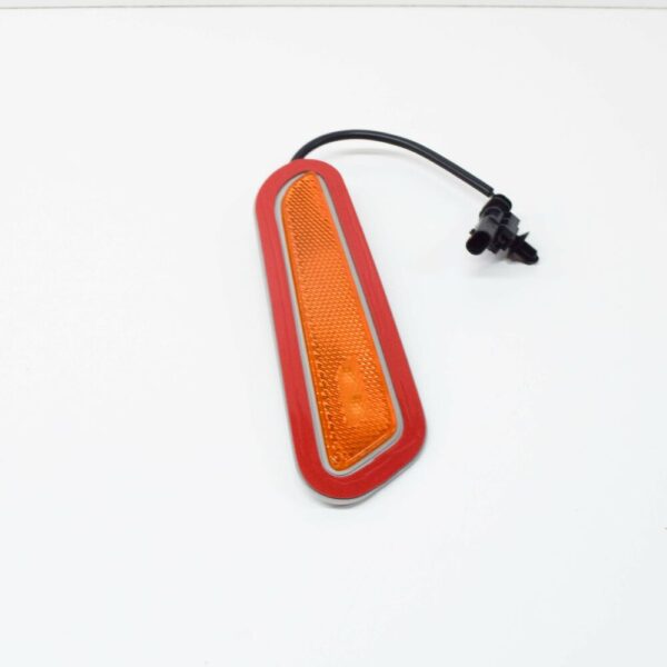 4S0945072B - NEW AUDI R8 4S FRONT RIGHT REFLECTOR 4S0945072B 2018