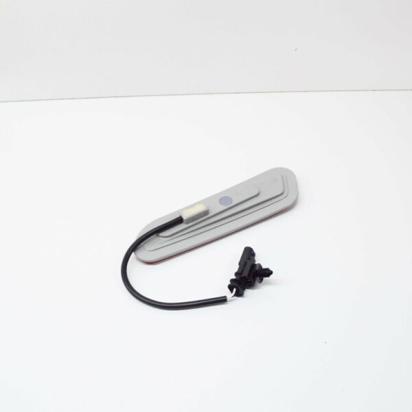 4S0945072B - NEW AUDI R8 4S FRONT RIGHT REFLECTOR 4S0945072B 2018