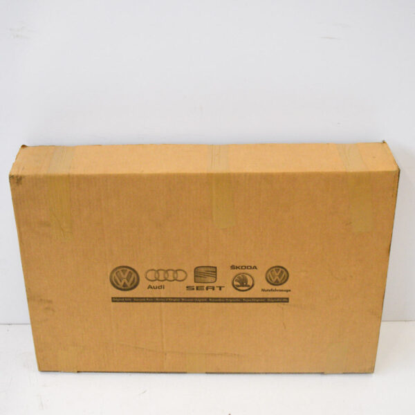 5C3845041F - NEW VOLKSWAGEN BEETLE A5 REAR LEFT QUARTER WINDOW 5C3845041F 2012 ORIGINAL
