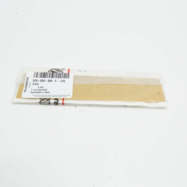 5C6853688EJZQ - NEW VW JETTA VI 162 FENDER LEFT EMBLEM BADGE 5C6853688E JZQ