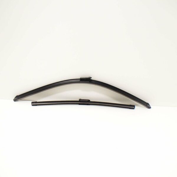 5G1998002 - NEW VOLKSWAGEN GOLF MK7 FRONT WINDSCREEN WIPER BLADES SET 5G1998002 LHD ORIGINAL