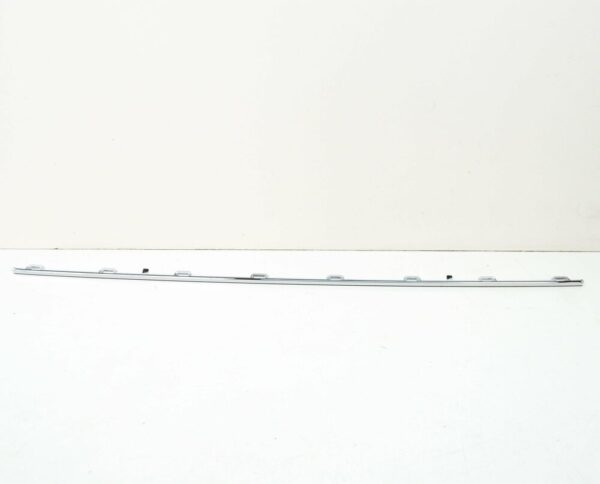 5G68533332ZZ - NEW VOLKSWAGEN E-GOLF MK7 REAR BUMPER CENTER MOLDING 5G68533332ZZ ORIGINAL
