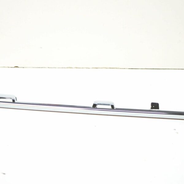 5G68533332ZZ - NEW VOLKSWAGEN E-GOLF MK7 REAR BUMPER CENTER MOLDING 5G68533332ZZ ORIGINAL