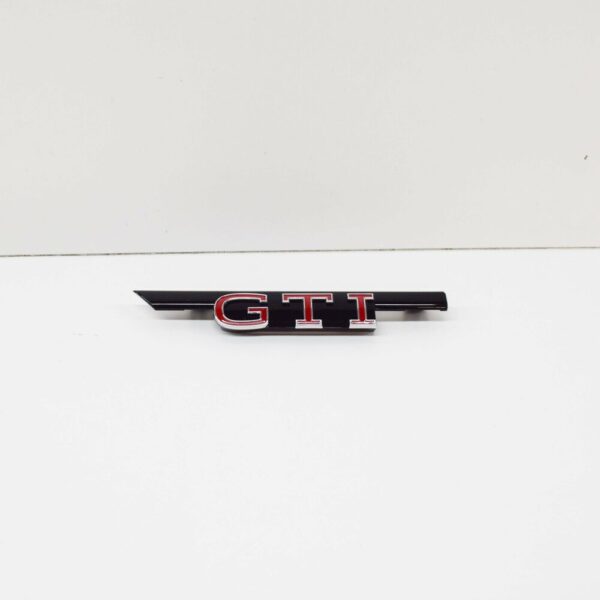 5H0853679MKRR - NEW VW GOLF MK8 RADIATOR GRILLE 'GTI' INSCRIPTION 5H0853679MKRR ORIGINAL